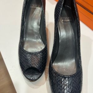 Stuart Weitzman navy animal skin textured prep hole heels